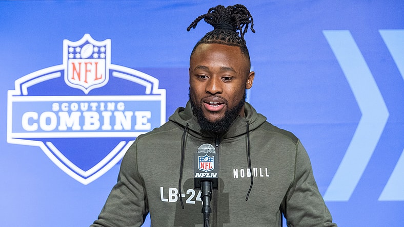 denver broncos draft targets: owen pappoe