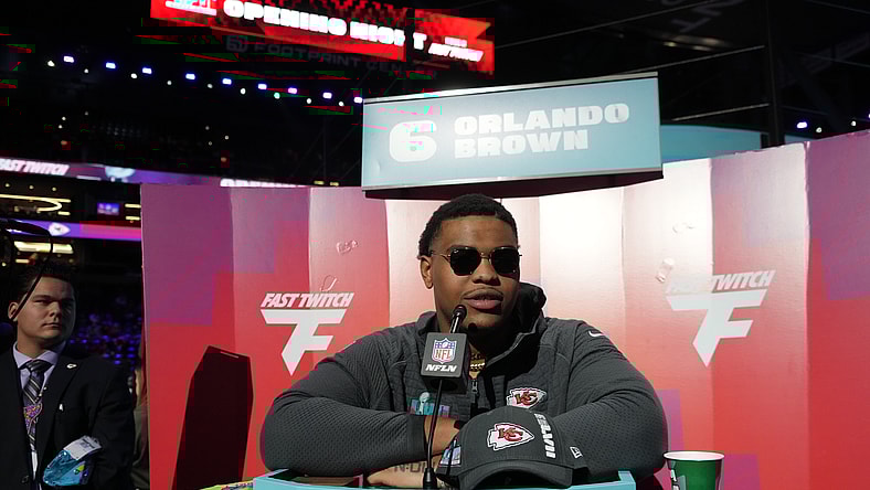 nfl franchise tag winners and losers: orlando brown jr.
