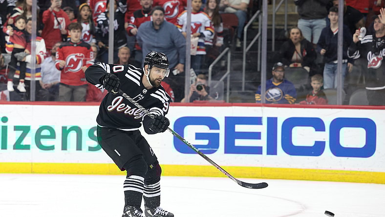 NHL: Buffalo Sabres at New Jersey Devils