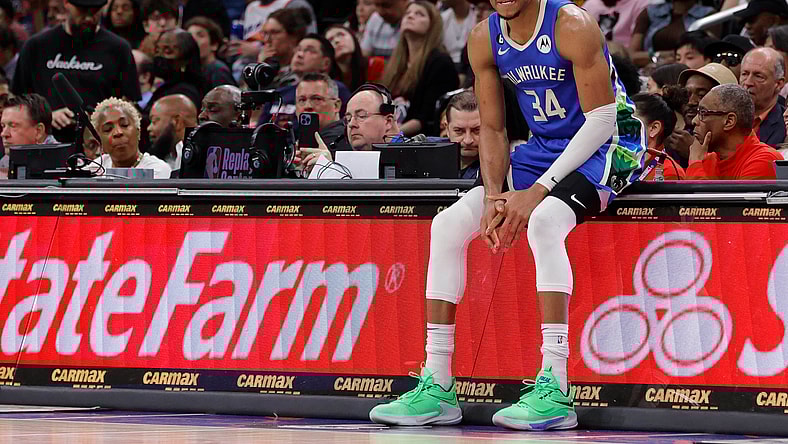 milwaukee bucks' giannis antetokounmpo injury update