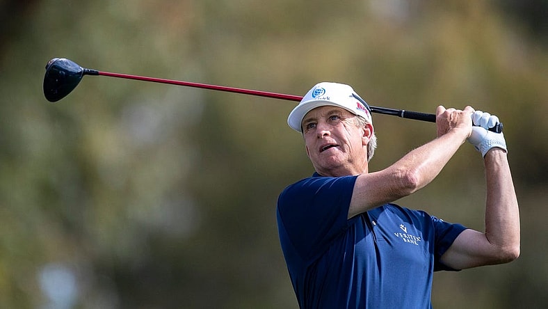 David Toms hits his drive shot on 18 during the final round of the Galleri Classic in Rancho Mirage, Calif., Sunday, March 26, 2023.