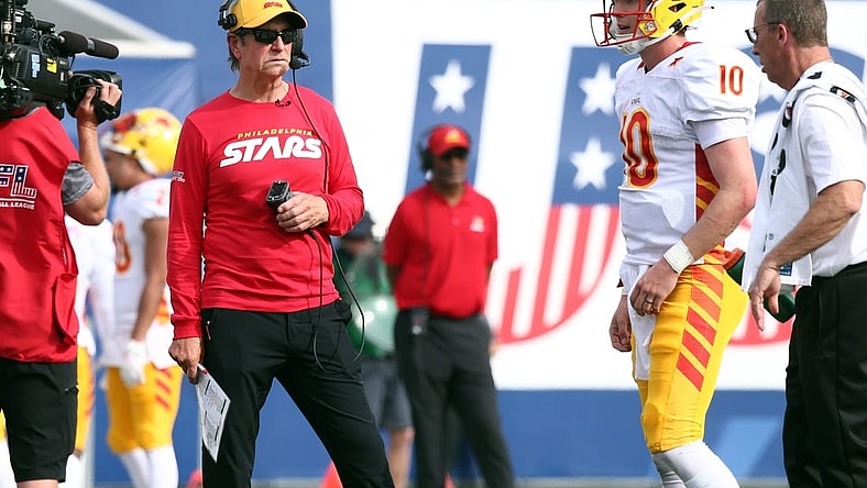 Apr 15, 2023; Memphis, TN, USA; Philadelphia Stars head coach Bart Andrus (left) talks with quarterback Case Cookus (10) during a timeout in the first half against the Memphis Showboats at Simmons Bank Liberty Stadium. Mandatory Credit: Petre Thomas-USA TODAY Sports