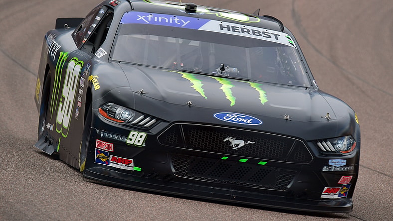 NASCAR: United Rentals 200
