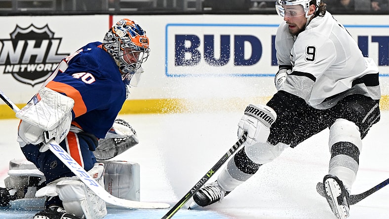 NHL: New York Islanders at Los Angeles Kings