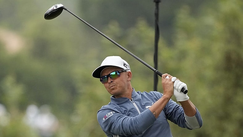 Jun 15, 2023; Los Angeles, California, USA; Rickie Fowler tees off on the 12th hole during the first round of the U.S. Open golf tournament at Los Angeles Country Club. Mandatory Credit: Michael Madrid-USA TODAY Sports