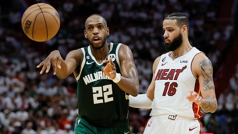 khris middleton contract, milwaukee bucks