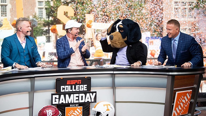 Lee Corso chooses Tennessee to defeat Alabama during ESPN's College GameDay show held outside of Ayres Hall on the University of Tennessee campus in Knoxville, Tenn. on Saturday, Oct. 15, 2022. The college football pregame show returned to Knoxville for the second time this season for No. 8 Tennessee's SEC rivalry game against No. 1 Alabama.

Kns Espn Gameday Bp