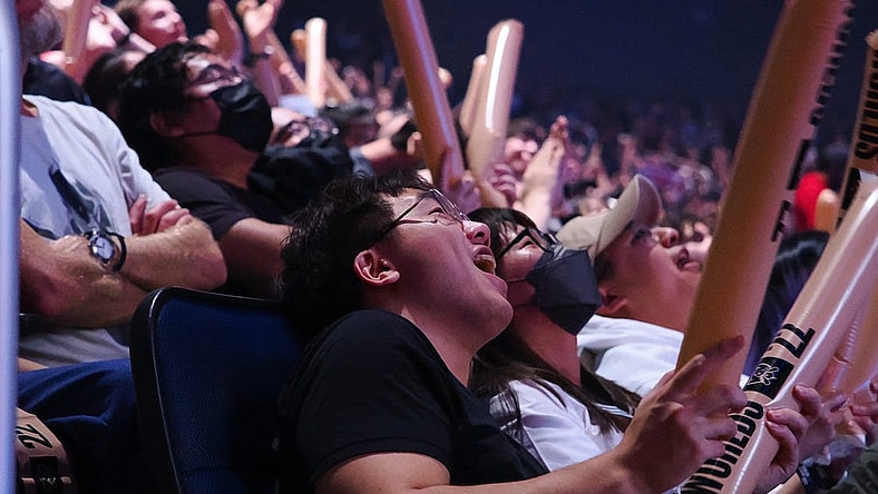 Nov 5, 2022; San Francisco, California, USA; Fans follow the game between T1 and DRX during the League of Legends World Championships at Chase Center. Mandatory Credit: Kelley L Cox-USA TODAY Sports
