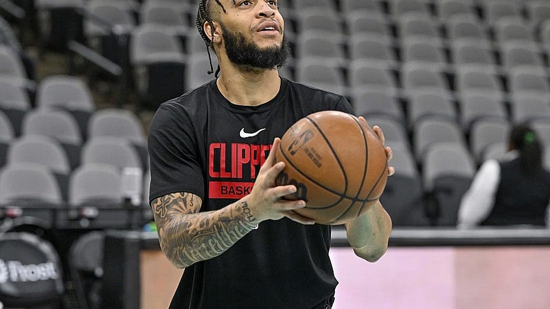 Jan 20, 2023; San Antonio, Texas, USA; LA Clippers guard Amir Coffey (7) warms up before the game between the San Antonio Spurs and the LA Clippers at the AT&T Center. Mandatory Credit: Jerome Miron-USA TODAY Sports