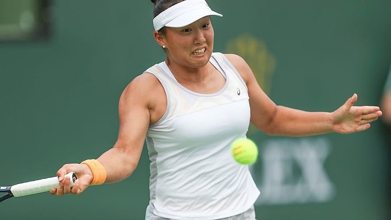 Claire Liu hits a shot during her match against Iga Swiatek at the BNP Paribas Open in Indian Wells, Calif., March 11, 2023.

Bnp Saturday 25