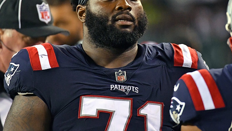 2024 nfl free agents: michael onwenu