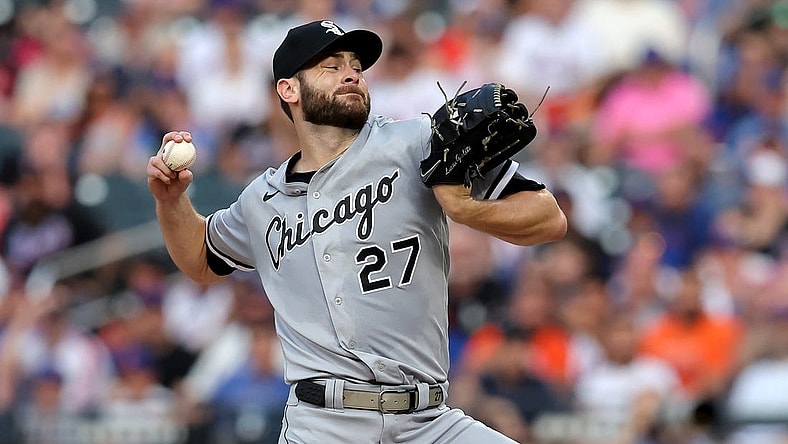 Jul 18, 2023; New York City, New York, USA; Chicago White Sox starting pitcher Lucas Giolito (27) pitches against the New York Mets during the first inning at Citi Field. Mandatory Credit: Brad Penner-USA TODAY Sports