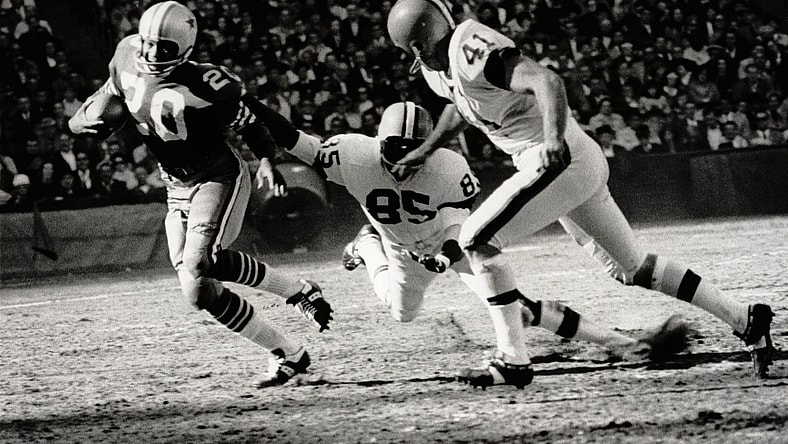 best cornerbacks of all time: mel renfro