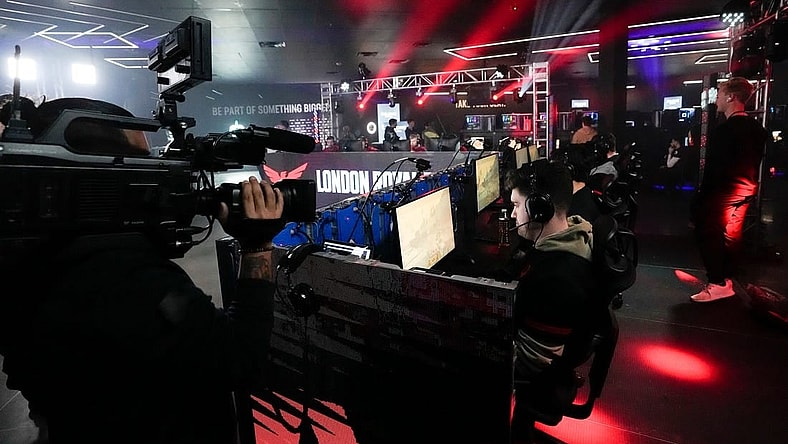 Livestreamed on the main stage, the LA Thieves play the London Royal Ravens during the Call of Duty League Pro-Am Classic esports tournament at Belong Gaming Arena in Columbus on May 6, 2022.

Call Of Duty Esports Tournament