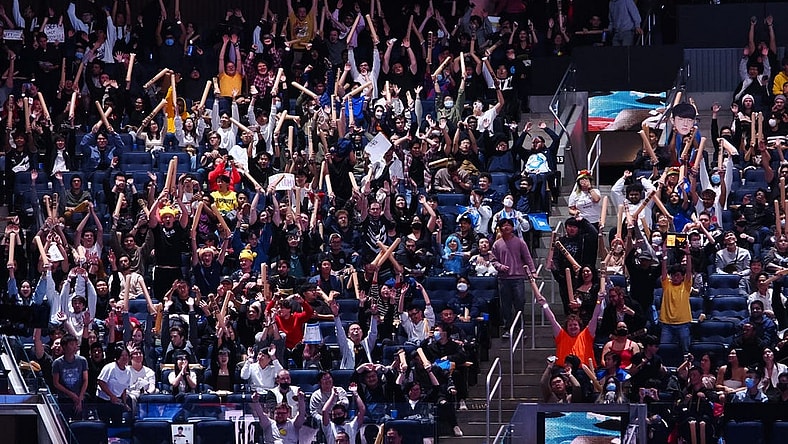Nov 5, 2022; San Francisco, California, USA; Fans do the wave between games of the League of Legends World Championships between T1 and DRX at Chase Center. Mandatory Credit: Kelley L Cox-USA TODAY Sports