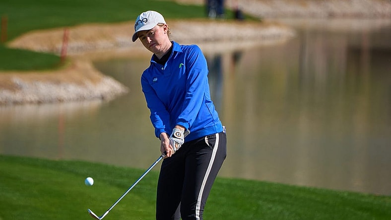 Karis Davidson chips on the 18th hole during round one of the LPGA Drive On Championship on the Prospector Course at Superstition Mountain Golf and Country Club on March 23, 2023.

Lpga At Superstition Mountain Round 1