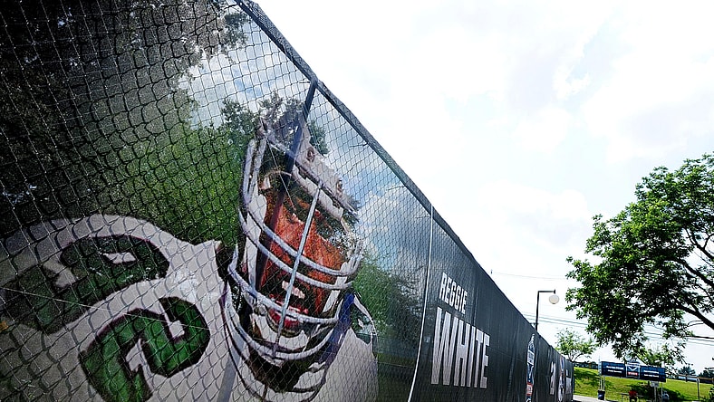 all-time nfl sack leaders: reggie white