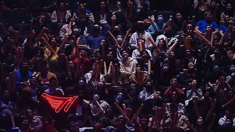 Nov 5, 2022; San Francisco, California, USA; Fans during the League of Legends World Championships between T1 and DRX at Chase Center. Mandatory Credit: Kelley L Cox-USA TODAY Sports