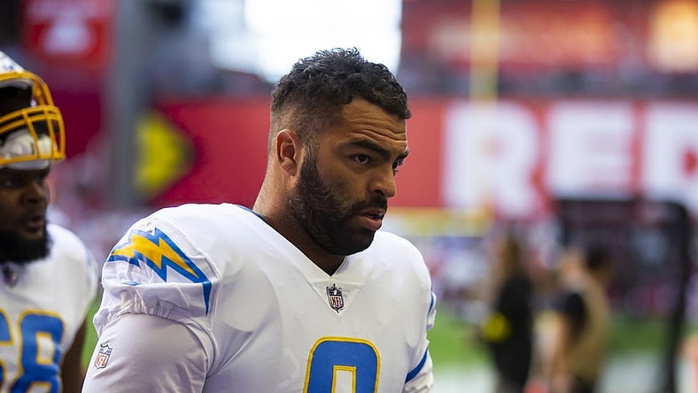 Nov 27, 2022; Glendale, Arizona, USA; Los Angeles Chargers linebacker Kyle Van Noy (8) against the Arizona Cardinals at State Farm Stadium. Mandatory Credit: Mark J. Rebilas-USA TODAY Sports