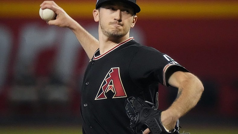 Arizona Diamondbacks Zach Davies (27) pitches against the Pittsburgh Pirates at Chase Field in Phoenix on July 9, 2023.