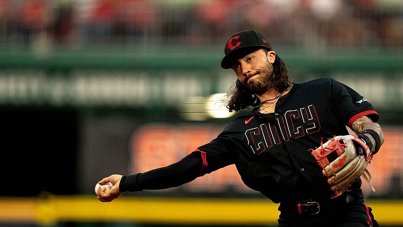 Jul 21, 2023; Cincinnati, Ohio, USA; Cincinnati Reds second baseman Jonathan India (6) throws to retire Arizona Diamondbacks center fielder Alek Thomas (not pictured) in the fifth inning at Great American Ball Park. Mandatory Credit: Albert Cesare/Cincinnati Enquirer-USA TODAY Sports