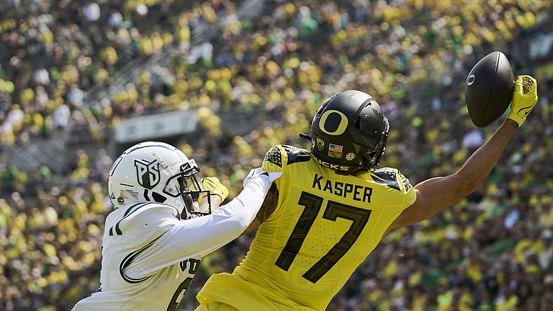 Sep 2, 2023; Eugene, Oregon, USA; Portland State Vikings wide receiver Jermaine Braddock (6) breaks up a pass play intended for Oregon Ducks wide receiver Kyler Kasper (17) during the first half at Autzen Stadium. Mandatory Credit: Troy Wayrynen-USA TODAY Sports
