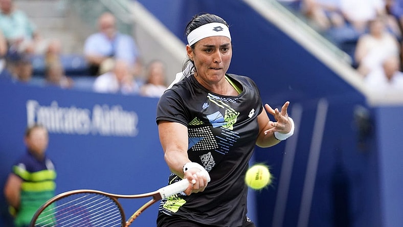 Sep 4, 2023; Flushing, NY, USA; Ons Jabeur of Tunisia hits to Qinwen Zheng of China on day eight of the 2023 U.S. Open tennis tournament at USTA Billie Jean King National Tennis Center. Mandatory Credit: Danielle Parhizkaran-USA TODAY Sports