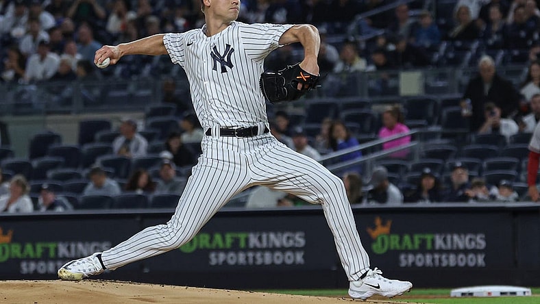 Sep 22, 2023; Bronx, New York, USA; New York Yankees starting pitcher Luke Weaver (30) delivers a pitch during the first inning against the Arizona Diamondbacks at Yankee Stadium. Mandatory Credit: Vincent Carchietta-USA TODAY Sports