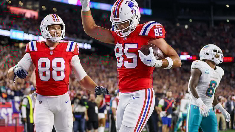 NFL: Miami Dolphins at New England Patriots