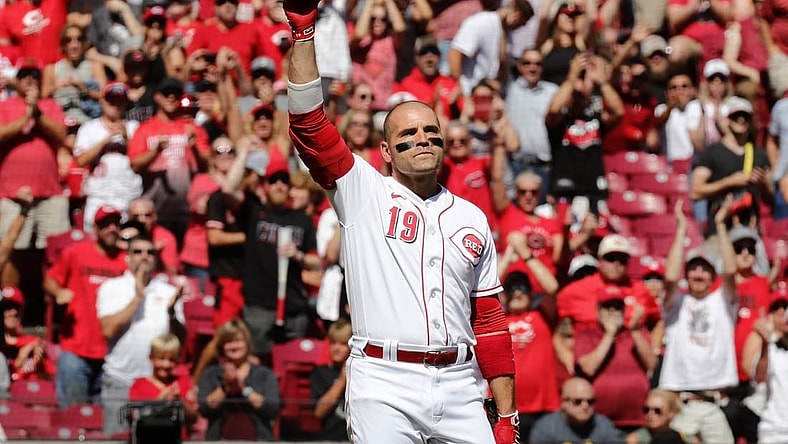 Sep 24, 2023; Cincinnati, Ohio, USA; Cincinnati Reds first baseman Joey Votto (19) acknowledges the crowd before his first at bat in the second inning against the Pittsburgh Pirates at Great American Ball Park. Mandatory Credit: David Kohl-USA TODAY Sports