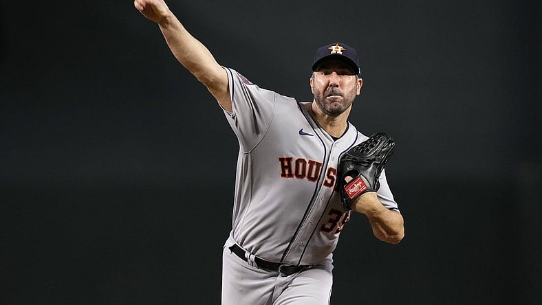 Sep 30, 2023; Phoenix, Arizona, USA; Houston Astros starting pitcher Justin Verlander (35) pitches against the Arizona Diamondbacks during the fourth inning at Chase Field. Mandatory Credit: Joe Camporeale-USA TODAY Sports