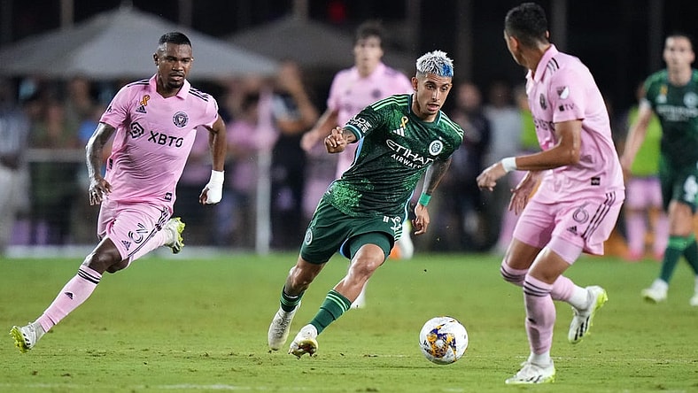 Sep 30, 2023; Fort Lauderdale, Florida, USA; New York City FC midfielder Santiago Rodriguez (10) moves the ball during the second half against Inter Miami CF at DRV PNK Stadium. Mandatory Credit: Rich Storry-USA TODAY Sports