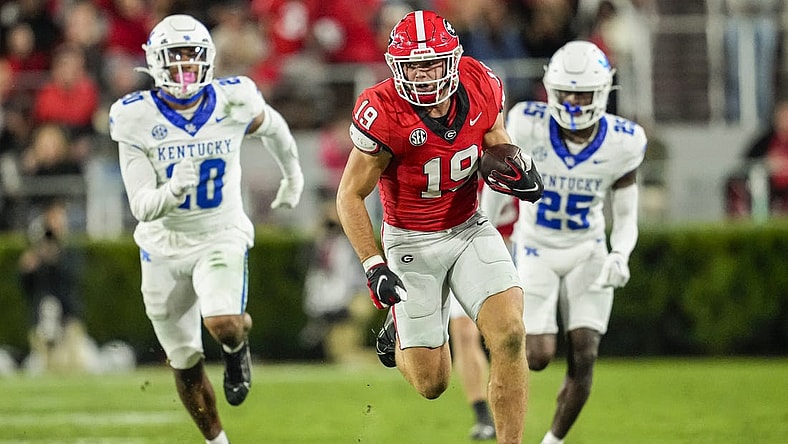 Oct 7, 2023; Athens, Georgia, USA; Georgia Bulldogs tight end Brock Bowers (19) runs after a catch against the Kentucky Wildcats at Sanford Stadium. Mandatory Credit: Dale Zanine-USA TODAY Sports