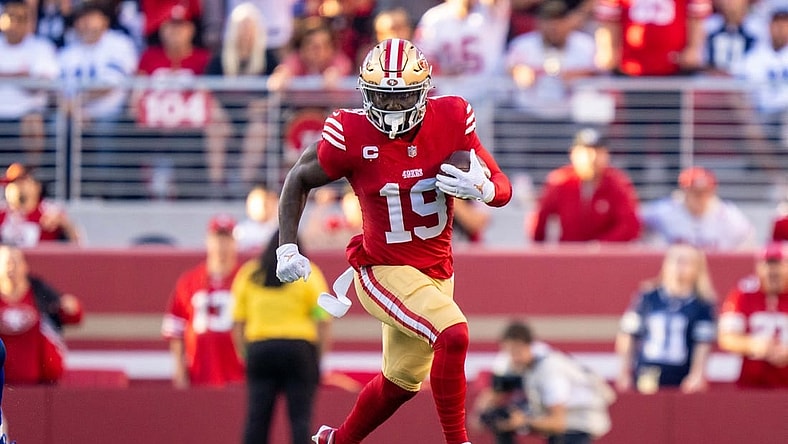 October 8, 2023; Santa Clara, California, USA; San Francisco 49ers wide receiver Deebo Samuel (19) runs the football against the Dallas Cowboys during the first quarter at Levi's Stadium. Mandatory Credit: Kyle Terada-USA TODAY Sports
