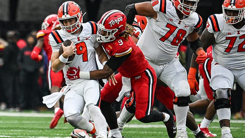 Oct 14, 2023; College Park, Maryland, USA;  Maryland Terrapins linebacker Fa'Najae Gotay (9) sacks Illinois Fighting Illini quarterback Luke Altmyer (9) during the first half at SECU Stadium. Mandatory Credit: Tommy Gilligan-USA TODAY Sports