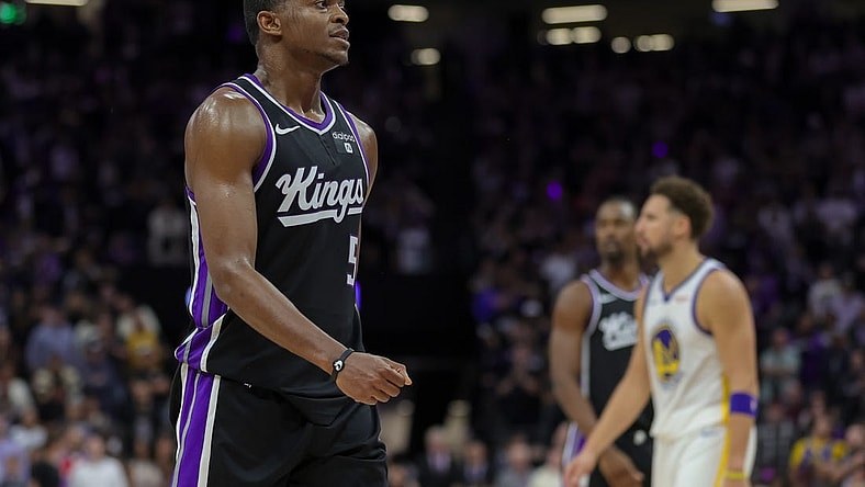 Oct 27, 2023; Sacramento, California, USA; Sacramento Kings guard De'Aaron Fox (5) looks on during the fourth quarter against the Golden State Warriors at Golden 1 Center. Mandatory Credit: Sergio Estrada-USA TODAY Sports