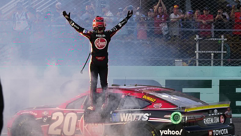 NASCAR: 4EVER 400 presented by Mobil 1