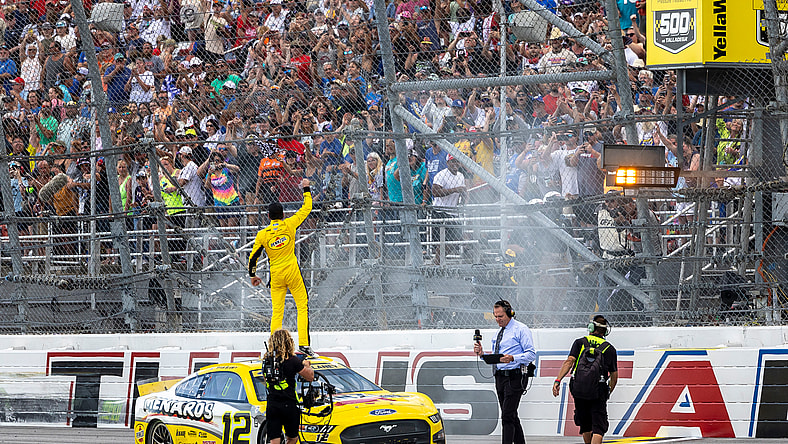 NASCAR: YellaWood 500