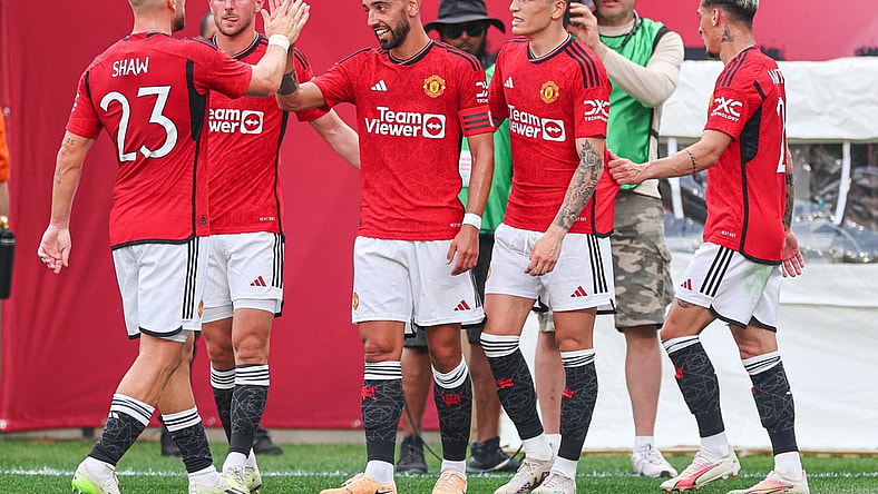 Jul 22, 2023; East Rutherford, New Jersey, USA; Manchester United midfielder Bruno Fernandes (8) celebrates his goal with teammates during the first half against Arsenal at MetLife Stadium. Mandatory Credit: Vincent Carchietta-USA TODAY Sports