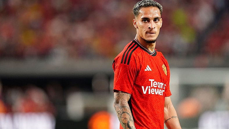 Jul 30, 2023; Las Vegas, Nevada, USA;  Manchester United forward Antony (21) competes during the second half against Borussia Dortmund at Allegiant Stadium. Mandatory Credit: Lucas Peltier-USA TODAY Sports