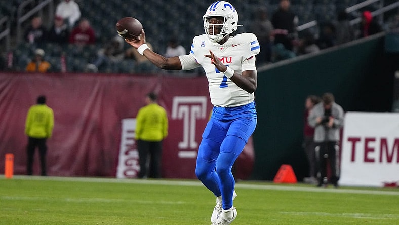 Oct 20, 2023; Philadelphia, Pennsylvania, USA; SMU Mustangs quarterback Kevin Jennings (7) throws the ball against the Temple Owls during the second half at Lincoln Financial Field. Mandatory Credit: Gregory Fisher-USA TODAY Sports