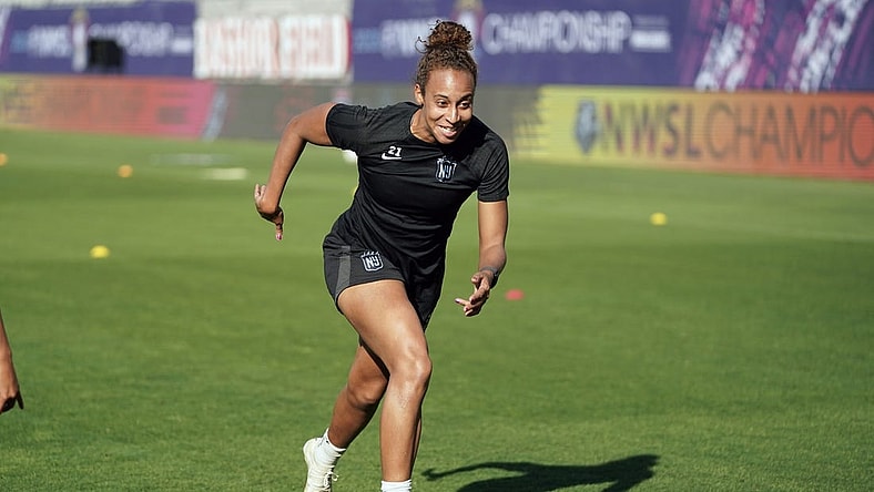 Nov 10, 2023; San Diego, California, USA; New Jersey/New York Gotham FC defender Ellie Jean (21) runs during training at Snapdragon Stadium. Mandatory Credit: Kyle Terada-USA TODAY Sports