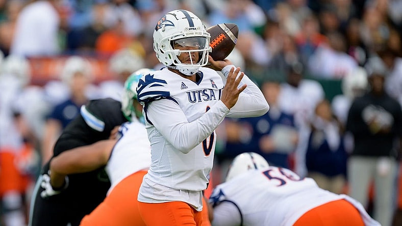 Nov 24, 2023; New Orleans, Louisiana, USA; UTSA Roadrunners quarterback Frank Harris (0) throws a pass during the first half against the Tulane Green Wave at Yulman Stadium. Mandatory Credit: Matthew Hinton-USA TODAY Sports