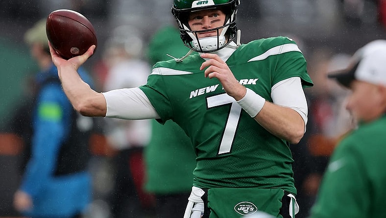 Dec 3, 2023; East Rutherford, New Jersey, USA; New York Jets quarterback Tim Boyle (7) warms up before a game against Atlanta Falcons at MetLife Stadium. Mandatory Credit: Brad Penner-USA TODAY Sports