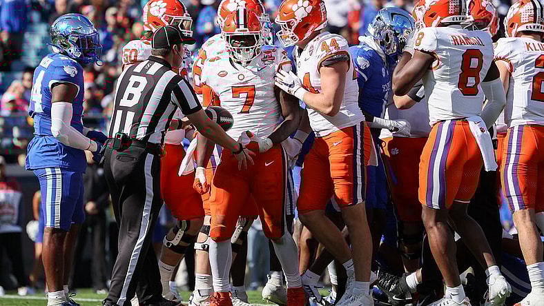 Dec 29, 2023; Jacksonville, FL, USA;  Clemson Tigers running back Phil Mafah (7) runs the ball into the end zone for a touchdown against the Kentucky Wildcats in the second quarter during the Gator Bowl at EverBank Stadium. Mandatory Credit: Nathan Ray Seebeck-USA TODAY Sports