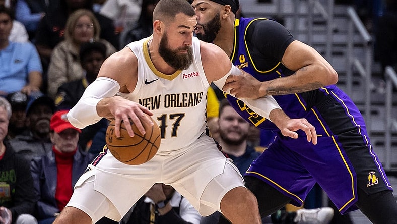 New Orleans Pelicans center Jonas Valanciunas