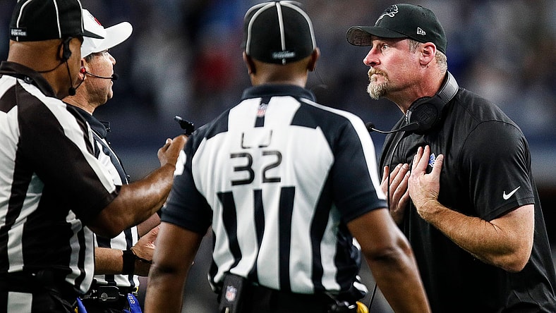 Detroit Lions' Dan Campbell against Dallas Cowboys