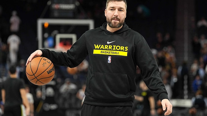 Nov 25, 2022; San Francisco, California, USA; Golden State Warriors assistant coach Dejan Milojevic before the game against the Utah Jazz at Chase Center. Mandatory Credit: Darren Yamashita-USA TODAY Sports