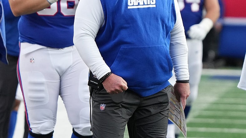 East Rutherford, NJ     October 22, 2023 -- Giants defensive coordinator Wink Martindale after a stop on a fourth down play that sealed the game for the Giants. The NY Giants host the Washington Commanders at MetLife Stadium in East Rutherford, NJ on October 22, 2023.