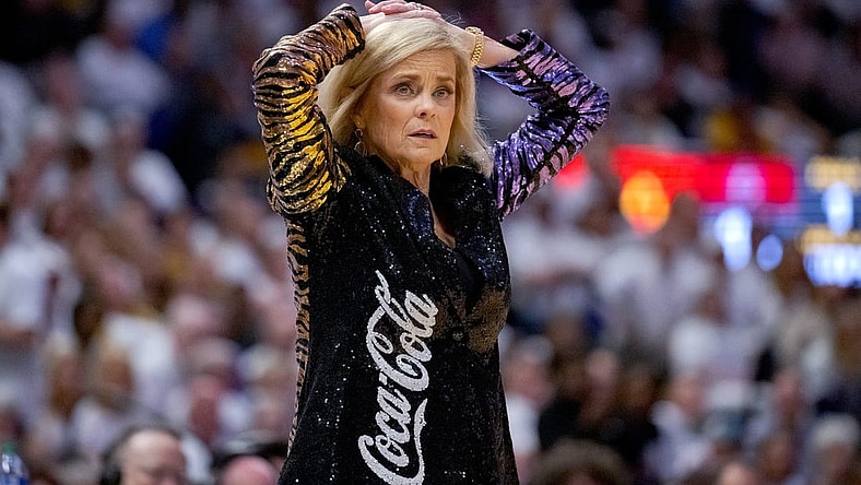 Jan 25, 2024; Baton Rouge, Louisiana, USA; LSU Lady Tigers head coach Kim Mulkey reacts against the South Carolina Gamecocks during the first half at Pete Maravich Assembly Center. Mandatory Credit: Matthew Hinton-USA TODAY Sports